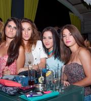 Καλοκαιρινή διάθεση με «Ladies night» κάθε Τετάρτη στο Reina club.