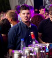 Την Παρασκευή το βράδυ η καρδιά της πόλης "χτυπούσε" στο  Reina "the Villa Project"