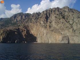 Στης "Γριάς τα πανιά".