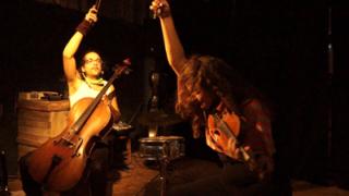 Οι String Demons live σε Αλεξανδούπολη και Σουφλί.