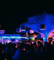 Ένα δυνατό super closing party του Yacht club με τους Dole & Kom