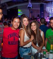 Ξέφρενη ελληνική βραδιά με την ομάδα του «Γούι λάικ γκρίκ» στο Reina.