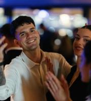 Κρήτη, Κέφι και Παράδοση: Μοναδική Βραδιά με τον Νίκο Ζωιδάκη στο ΝΟΑ της Αλεξανδρούπολης