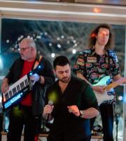 Το νέο ανανεωμένο αίθριο στον Άη Γιώργη της Μάκρης θα σας μαγέψει