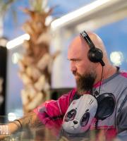 "Blast from the past Vol.4": Το Estado μας ταξίδεψε στις δεκαετίες του ’80, ’90 και ’00, στο NOA rooftop!