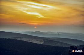 Sabahın erken saatlerinde Avanda'nın Güneş'in Doğusuna bakan bölgesinde.