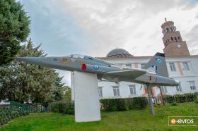 Το παροπλισμένο μαχητικό αεροσκάφος στο κέντρο του Διδυμοτείχου