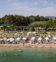 Beach bar... and more