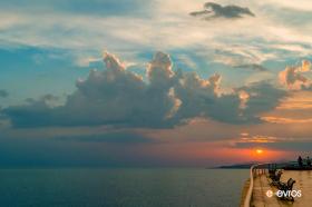 Υπέροχο ηλιοβασίλεμα από τη στροφή Εγνατία