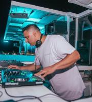 Yacht club: Ατελείωτη διασκέδαση μέχρι πρωίας!