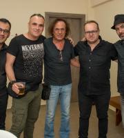 "Μπλέξαμε" με τον Βασίλη Παπακωνσταντίνου σε ένα υπέροχο live στο Αλτιναλμάζη