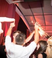 "Γκρεμίστηκε" το Reina Summer Club στο Closing Party του το Σάββατο.