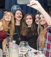 "Χαμό" έκαναν εχθές οι φοιτητές της Ιατρικής στο N.O.A. Cafe - Bar