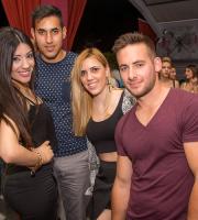 Σούπερ "Hooters & Photobooth" πάρτι στο Reina Club.