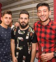 Σούπερ "Hooters & Photobooth" πάρτι στο Reina Club.