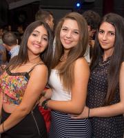 Σούπερ "Hooters & Photobooth" πάρτι στο Reina Club.