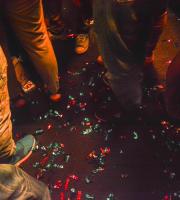 Το αδιαχώρητο στο Grand Opening του Level 1 στο Room 6.