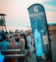 Ο LIVA K ξεσήκωσε την παραλία του Nama Beach Life Experience