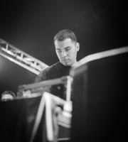 Ο LIVA K ξεσήκωσε την παραλία του Nama Beach Life Experience