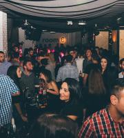 "Ανεβήκαμε" στο Level 1 του Room 6 με super opening την Κυριακή