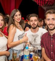 Ξέφρενο "One Night Stand" πάρτι στο Reina Club.