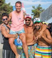 Πανικός στο "άχαστο" πάρτι με Chris Papa στο Yasu Beach Bar.