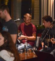 Γιορτάσαμε τη παραμονή των Χριστουγέννων στο καινούριο Bιscotto Games & More