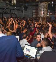 Καρφίτσα δεν έπεφτε στο χριστουγεννιάτικο πάρτυ του Prive Club