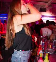 Ξέφρενο πάρτυ στο Reina Summer Club εν αναμονή του Δεκαπενταύγουστου.