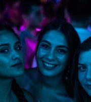 Ένα δυνατό super closing party του Yacht club με τους Dole & Kom