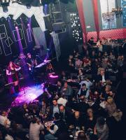 Συρροή κόσμου στην φιλανθρωπική βραδιά, που διοργάνωσαν οι "Θυγατέρες της Πηνελόπης"