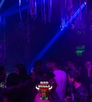 Τα Bad Bulls party γιόρτασαν 1 χρόνο παρουσίας στη νυχτερινή διασκέδαση της πόλης