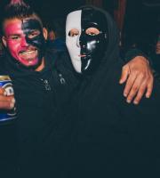 "ΤΣΙΚΟΝΟΠΕΜΠΤING" στον πεζόδρομο του ταχυδρομείου και η διασκέδαση στο ζενίθ