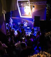 Οι ΕΚΜΕΚ μας ξεσήκωσαν στο SoHo Absolutely Fabulous, στο κέντρο της Αλεξανδρούπολης