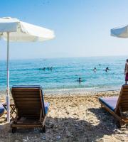 Beach bar... and more