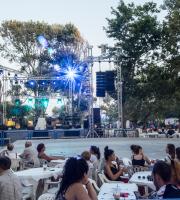 Η Γλυκερία "άνοιξε" την Γιορτή Κρασιού 2017 στην Αλεξανδρούπολη