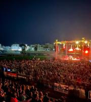 Φωτορεπορτάζ από το live του Γιάννη Χαρούλη στην Αλεξανδρούπολη