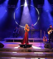 Η Νατάσσα Μποφίλιου έβαλε «φωτιά» στο Θέατρο Αλτιναλμάζη (video & φωτος)