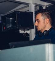 Με ανεβασμένη διάθεση και πλημμυρισμένο από κόσμο το opening του Yacht Club