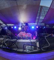 Φωτορεπορτάζ από το dj set του Floyd Lavine στο Ammo - Ammo beach bar