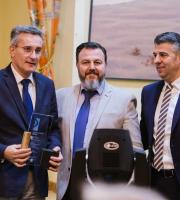 ΒΡΑΒΕΙΟ ΣΥΝΕΙΣΦΟΡΑΣ ΣΤΗΝ ΕΝΗΜΕΡΩΣΗ ΤΩΝ ΜΕΛΩΝ ΤΟΥ ΕΠ. ΈΒΡΟΥ: ΣΤΑΥΡΟΣ ΑΠΟΣΤΟΛΙΔΗΣ