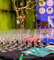 Zήσαμε μοναδικές στιγμές την Παρασκευή που μας πέρασε στo Tierra - Wine Bar & Restaurant, πίσω στην αυλή, όπου δοκιμάσαμε το νέο καλοκαιρινό menou, παρέα με κρασιά του Nico Lazaridi!