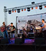 Πάμε Φλοίσβο. Εσύ; H πρώτη ημέρα του φεστιβάλ στο λιμάνι της Αλεξανδρούπολης