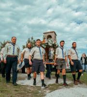 Ιάνα - Επιτάφιος