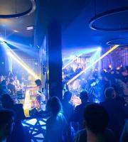 "Χαμός" στο Estado με τον Κωνσταντίνο Νάζη επί σκηνής!