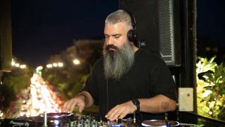 "Χαμό" έκανε o dj Andreas Athineos στο roof garden του Drunk Sinatra