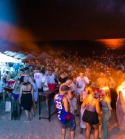 Tα "έσπασε" ο Dj Kiko Navarro στο Vamos beach bar!