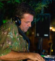 Tα "έσπασε" ο Dj Kiko Navarro στο Vamos beach bar!