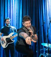 Ο Μιχάλης Καραγκούνης έκλεισε την χρονιά με ένα άκρως ανεβαστικό live στο SoHo!