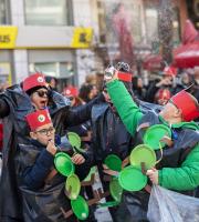 H μαθητική καρναβαλική παρέλαση της Αλεξανδρούπολης μέσα από φωτος